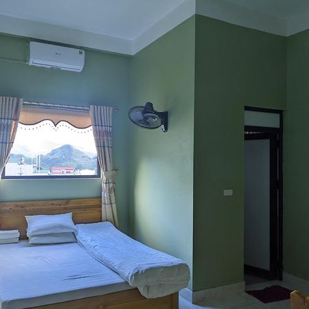 Nha Nghi Ngoc Lam Hotel Quan Ba Bilik gambar